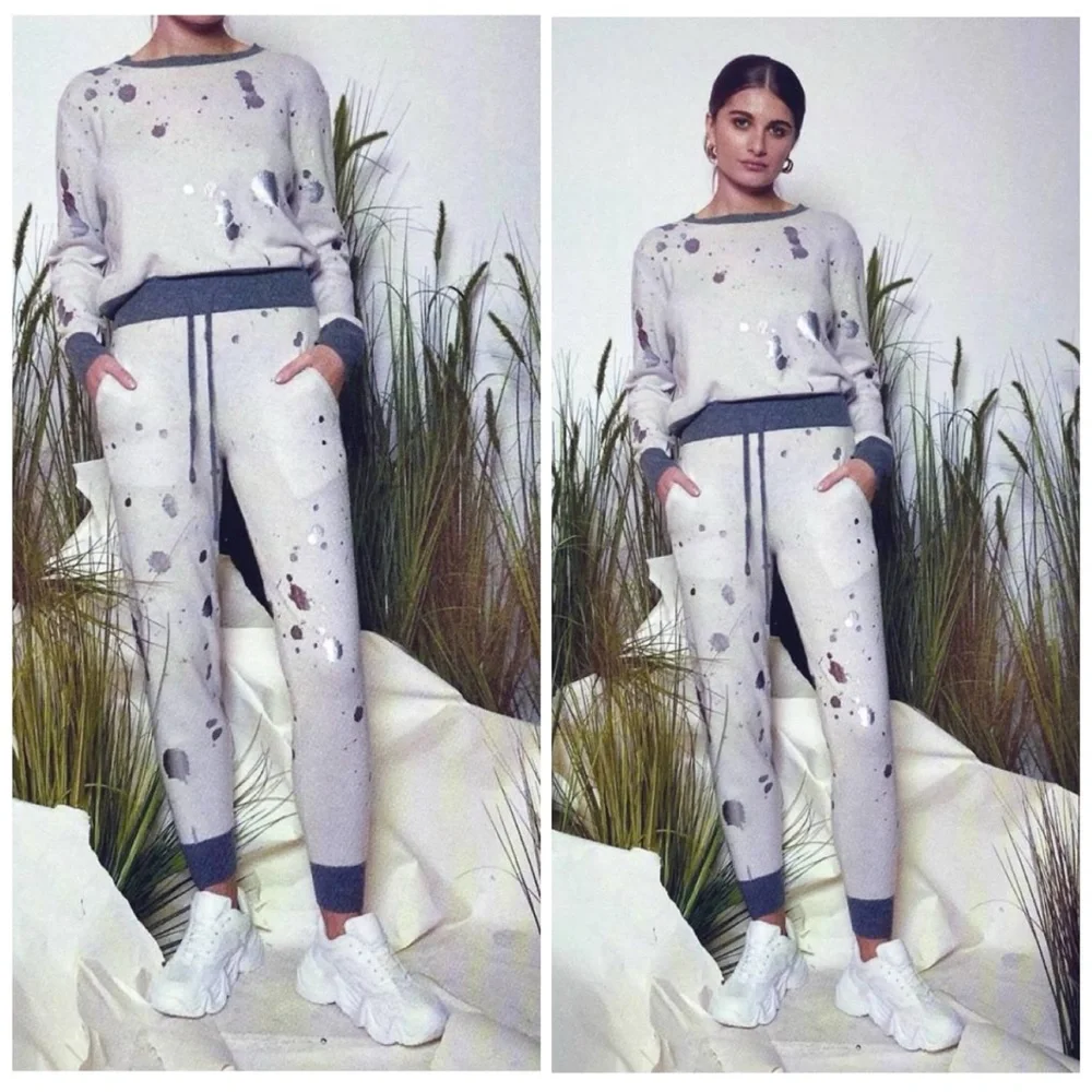 NWT BRODIE CASHMERE Splatter Foil Cashmere Joggers Silver White Pants Knit XS - Picture 1 of 13
